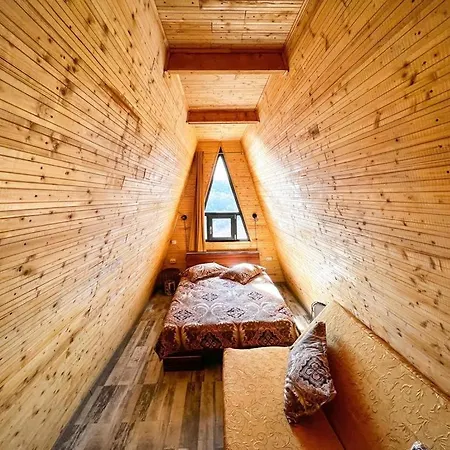 A-frame Refugiu Montan Lodge *